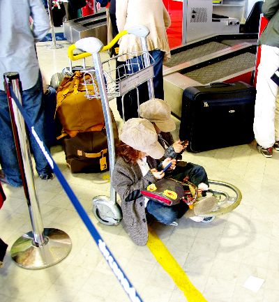 Airportkids1
