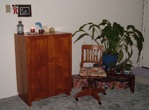 Closed Desk of member Chas Ridley