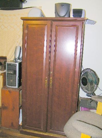 Jans Desk Closed